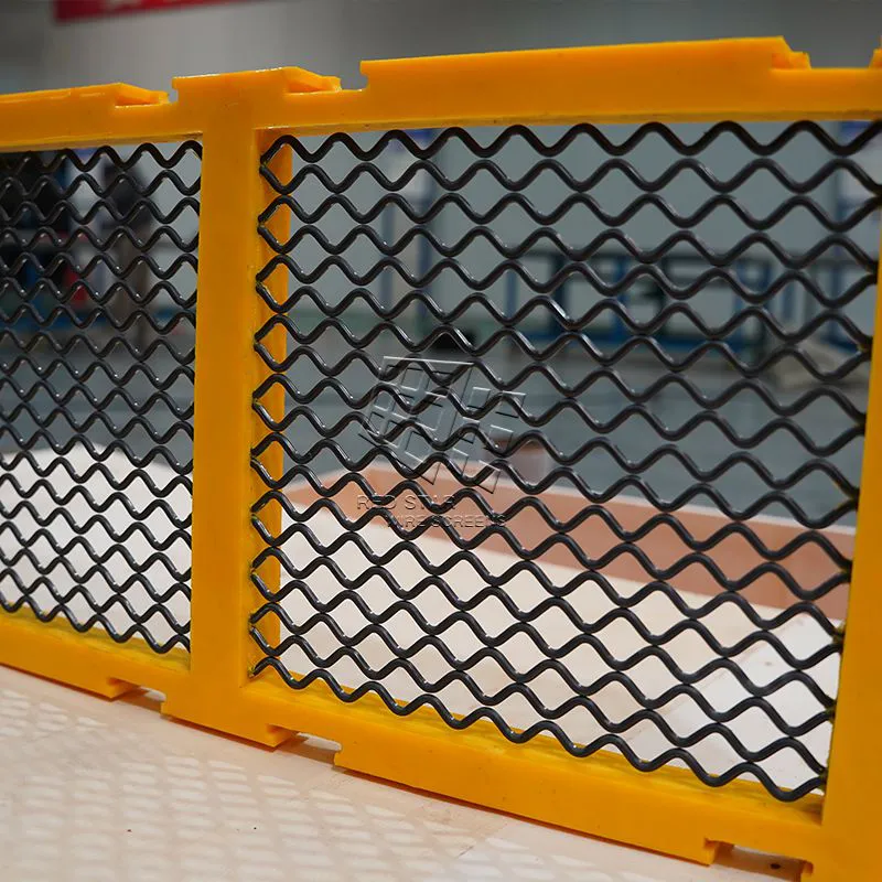 Modular Self-Cleaning Diamond Aperture Screen with Polyurethane Frame